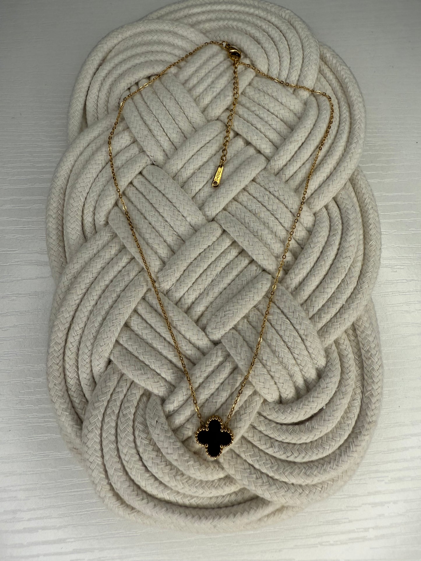 Single Clover Necklace
