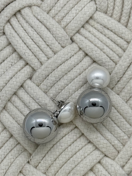 Vintage Silver Round Earrings