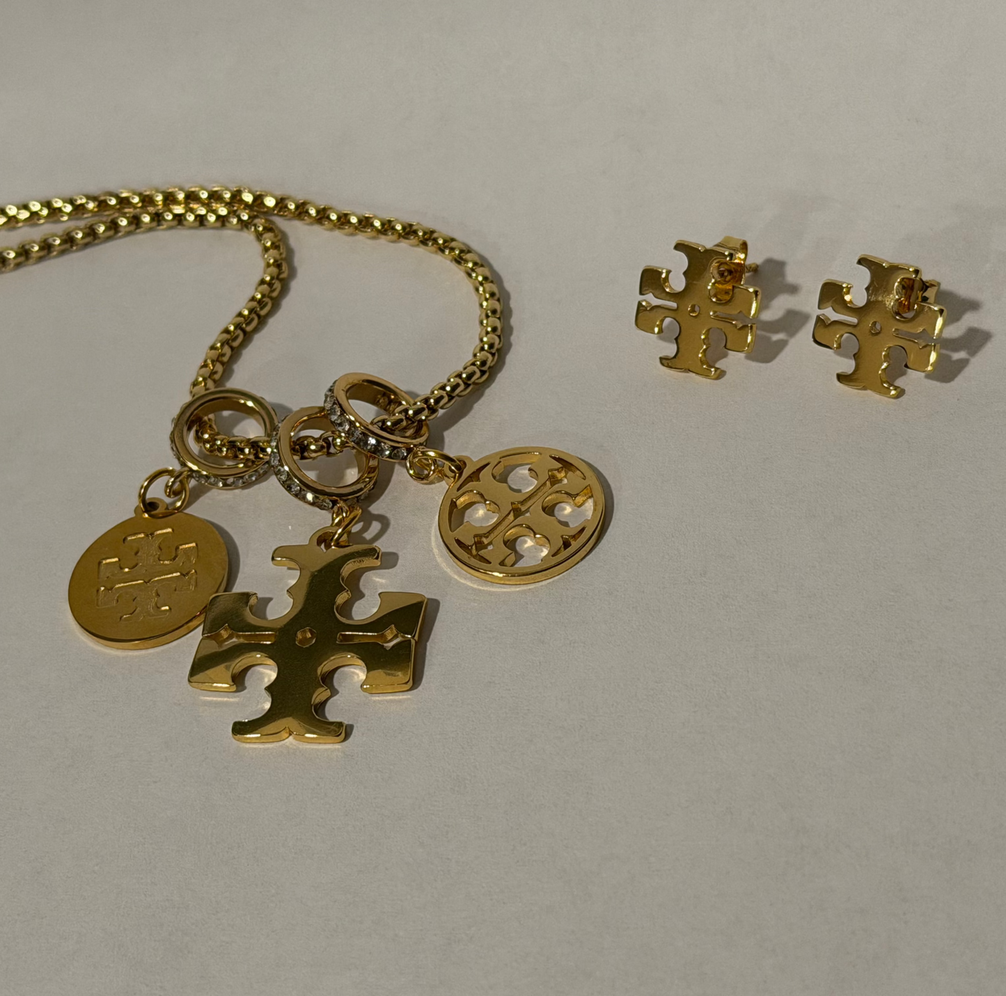 Tory Set